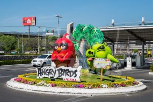 Sé el primero en llegar: publicidad en glorietas y plumas