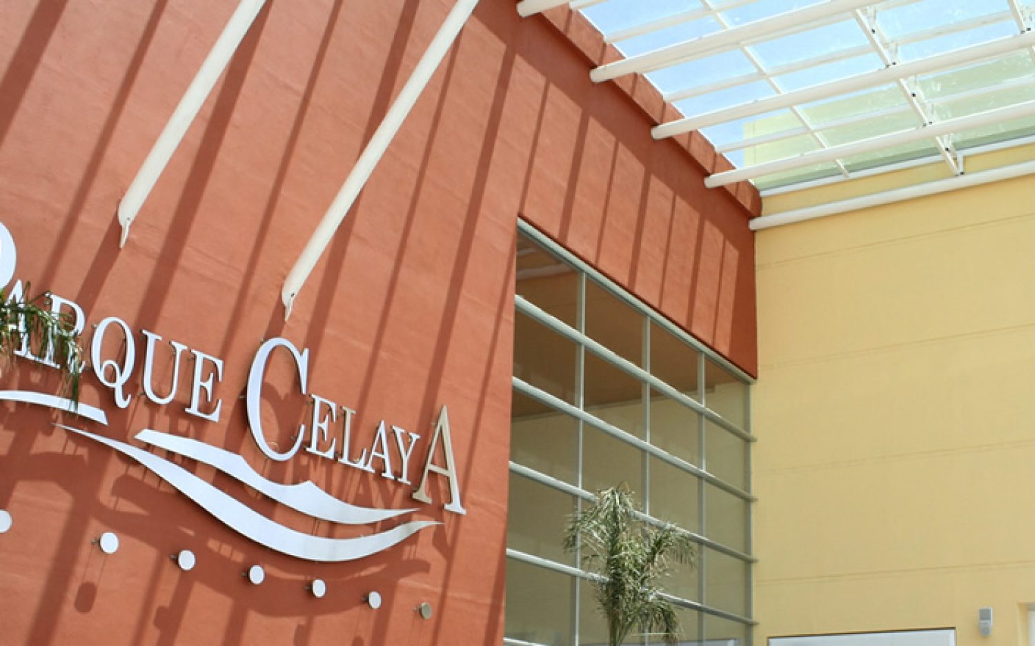 Publicidad en Parque Celaya