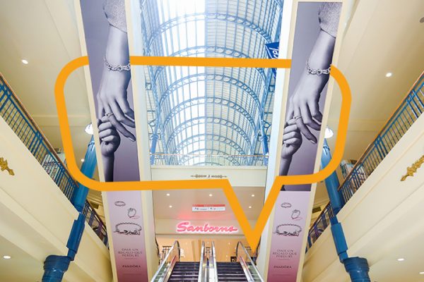 Publicidad en Galerías Insurgentes. Antepecho Pandora