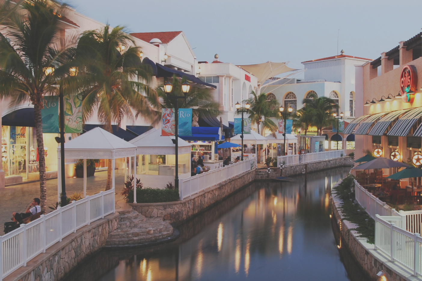 Publicidad en La Isla Acapulco