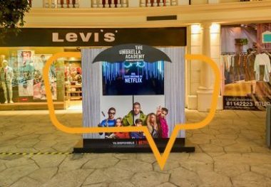 Publicidad en Mundo E. Mampara con LED